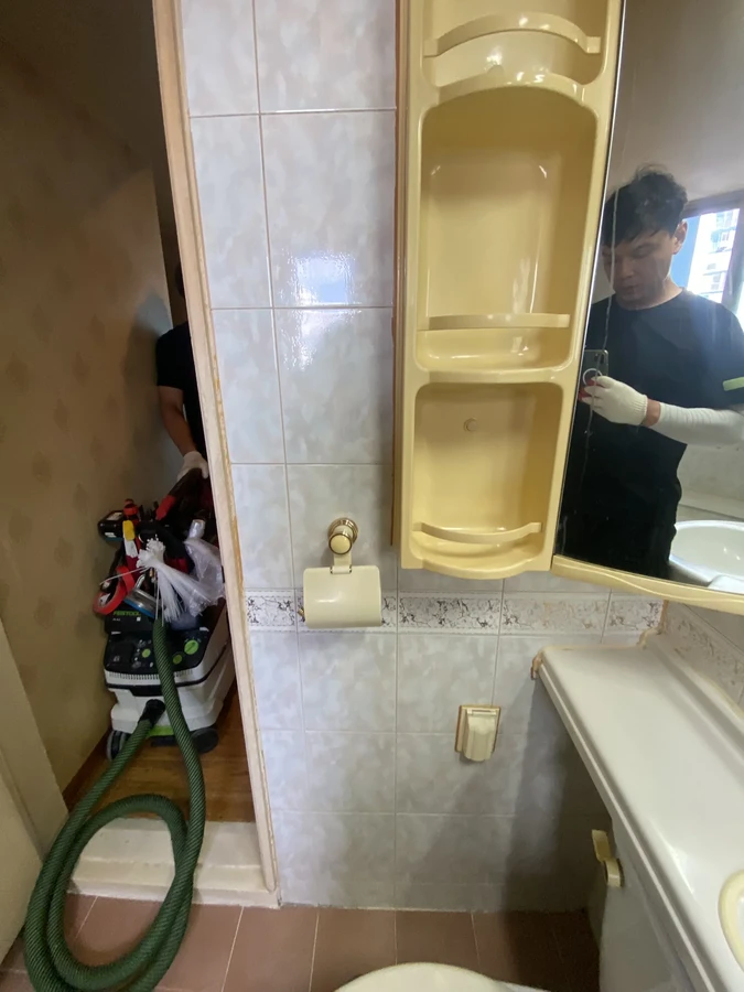 요양병원 화장실 수납장 설치 작업